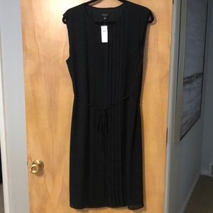 Ann Taylor Black Dress - pleated front detail with tie waist - Size L NWT